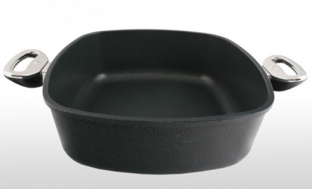 Pekáče, plechy, zapékací mísy